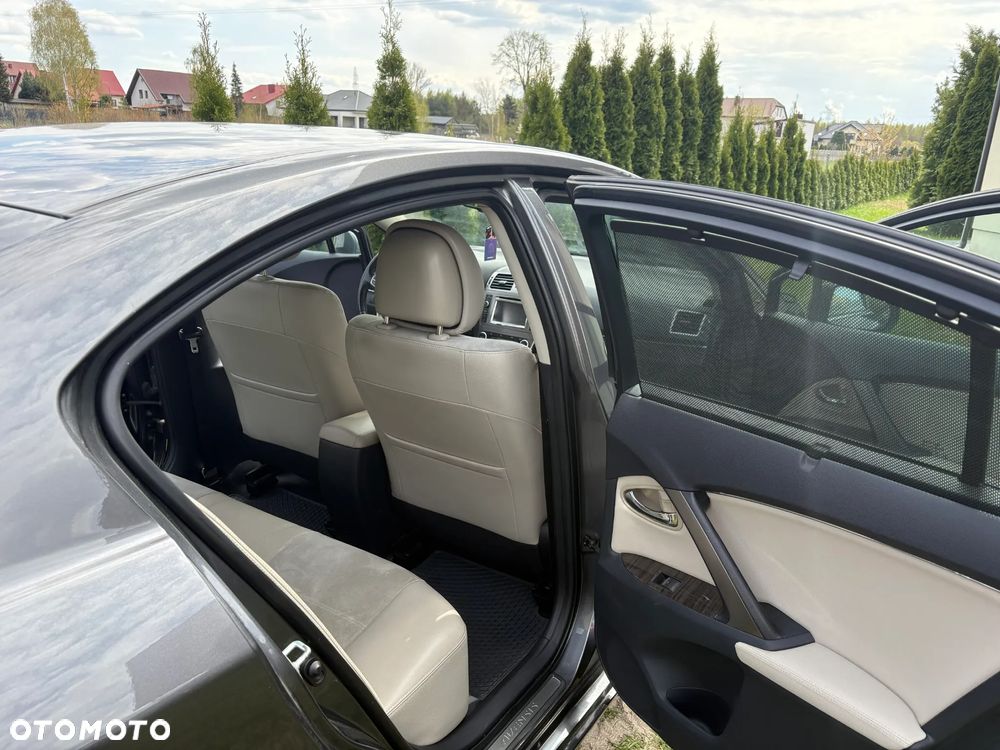 Toyota Avensis 1.8 Premium - 8