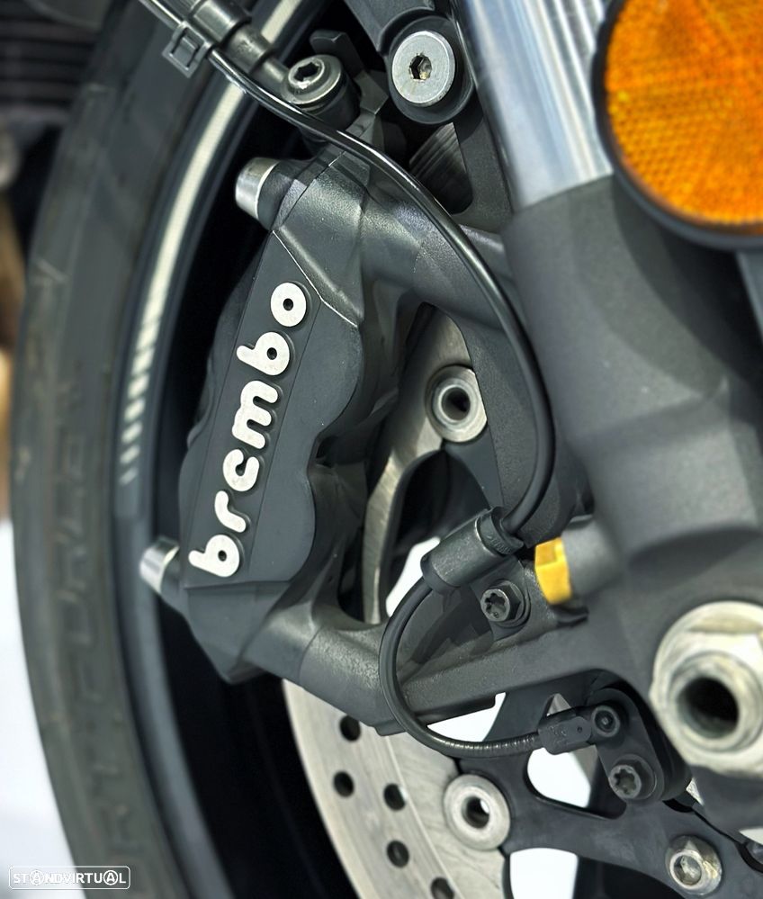 Suzuki GSX 1000 S - 9