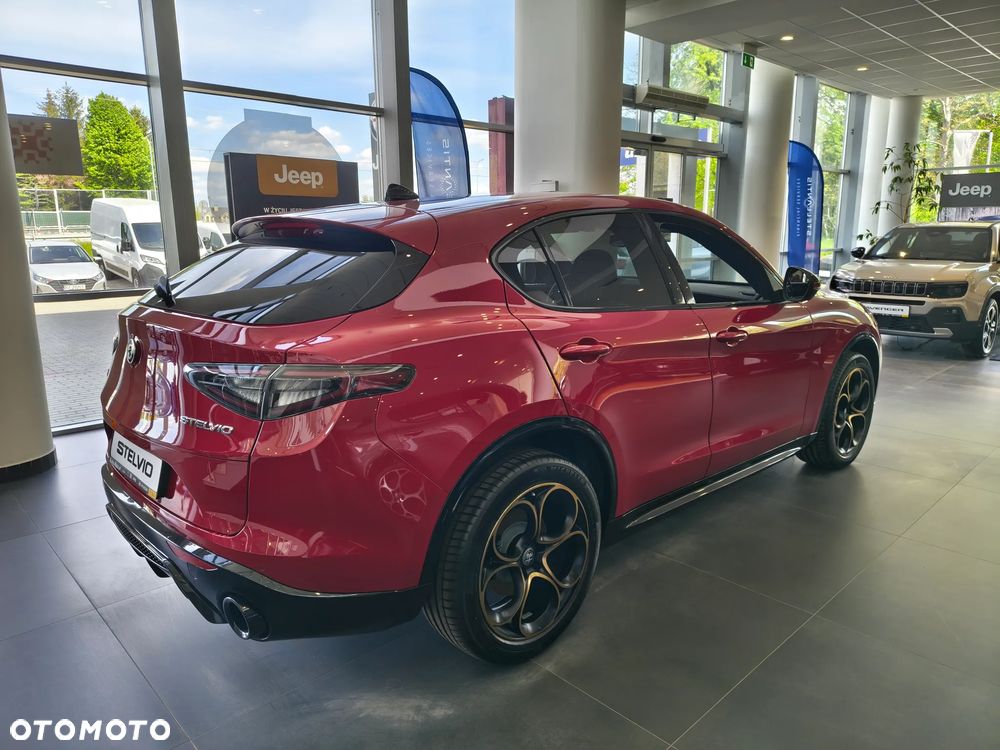 Alfa Romeo Stelvio 2.0 Turbo Intensa Q4 - 14