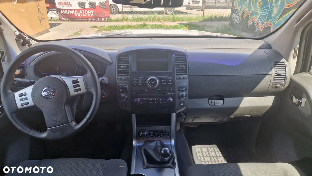 Nissan Pathfinder 2.5 DCi LE - 5