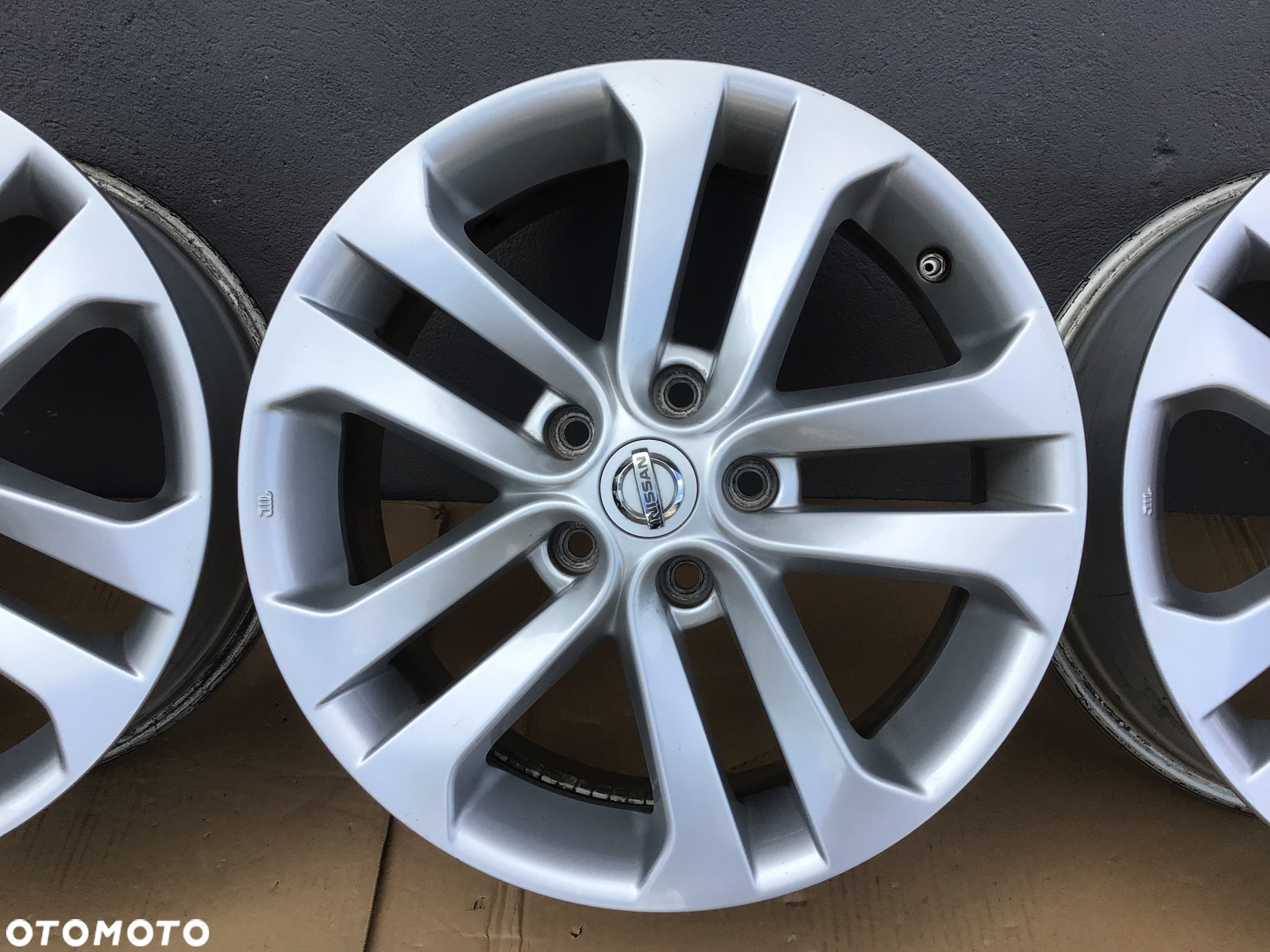 Felgi aluminiowe 4szt Nissan Juke F15 17x7J et47 5x114.3 z czujnikami - 4