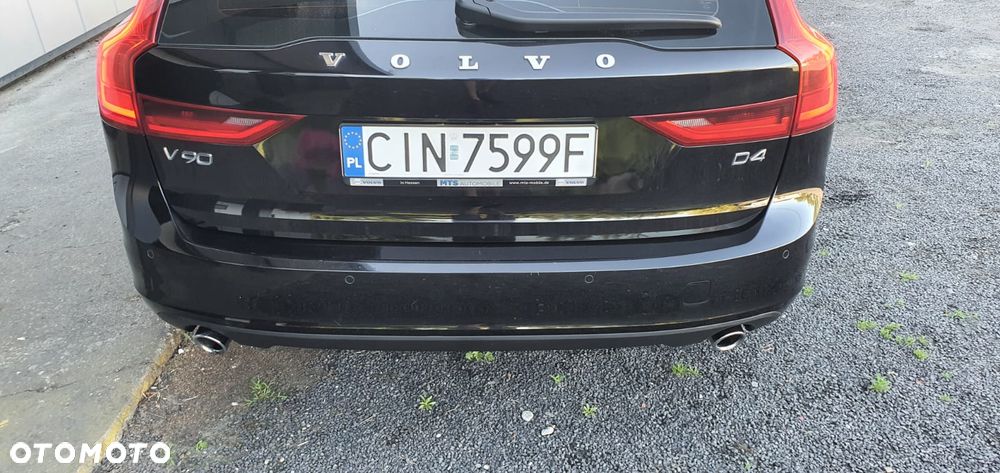 Volvo V90 D4 Momentum - 24