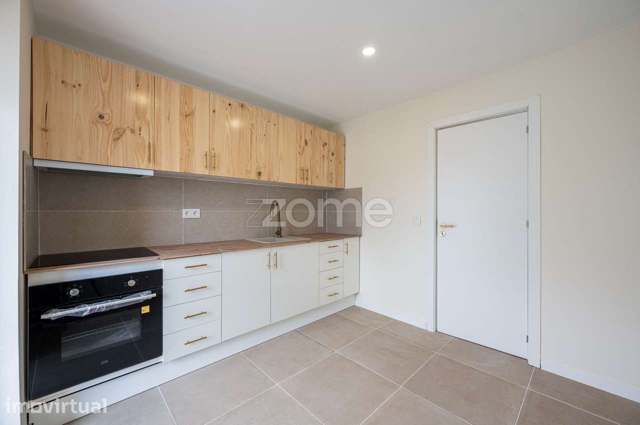 Apartamento T3+1 Ermesinde Centro Recuado com Terraço de 35 mts2 - Grande imagem: 2/45