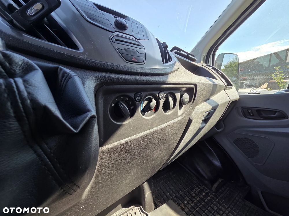 Ford Transit - 9