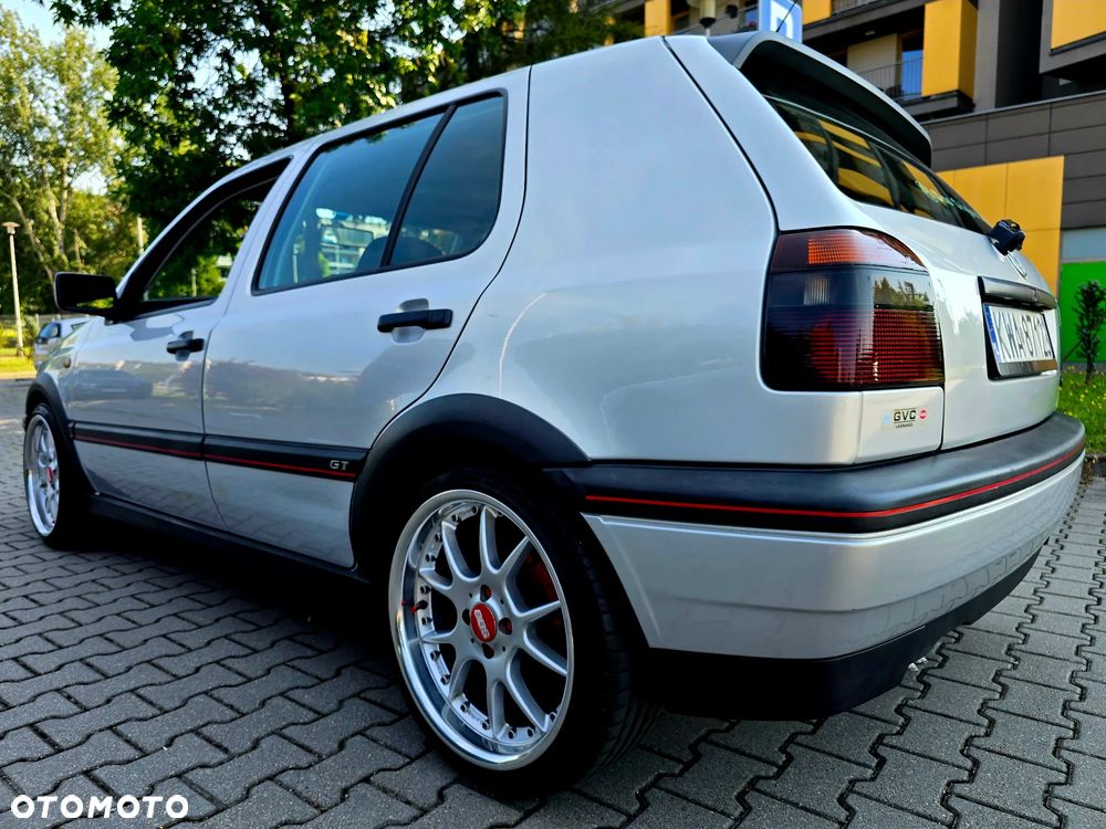 Volkswagen Golf - 4