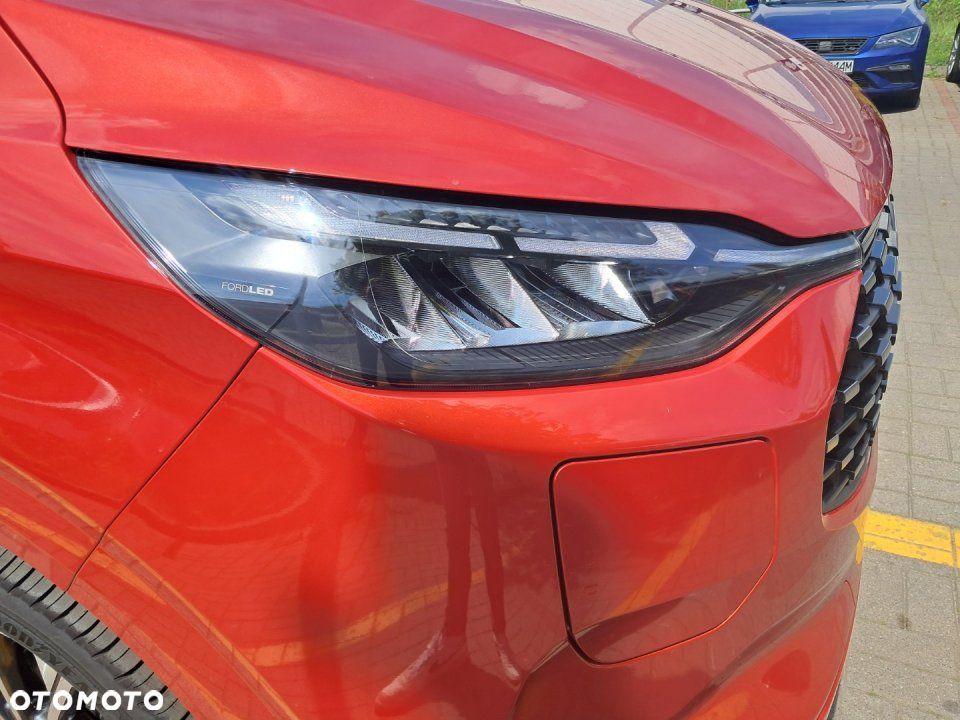 Ford Tourneo Custom - 21