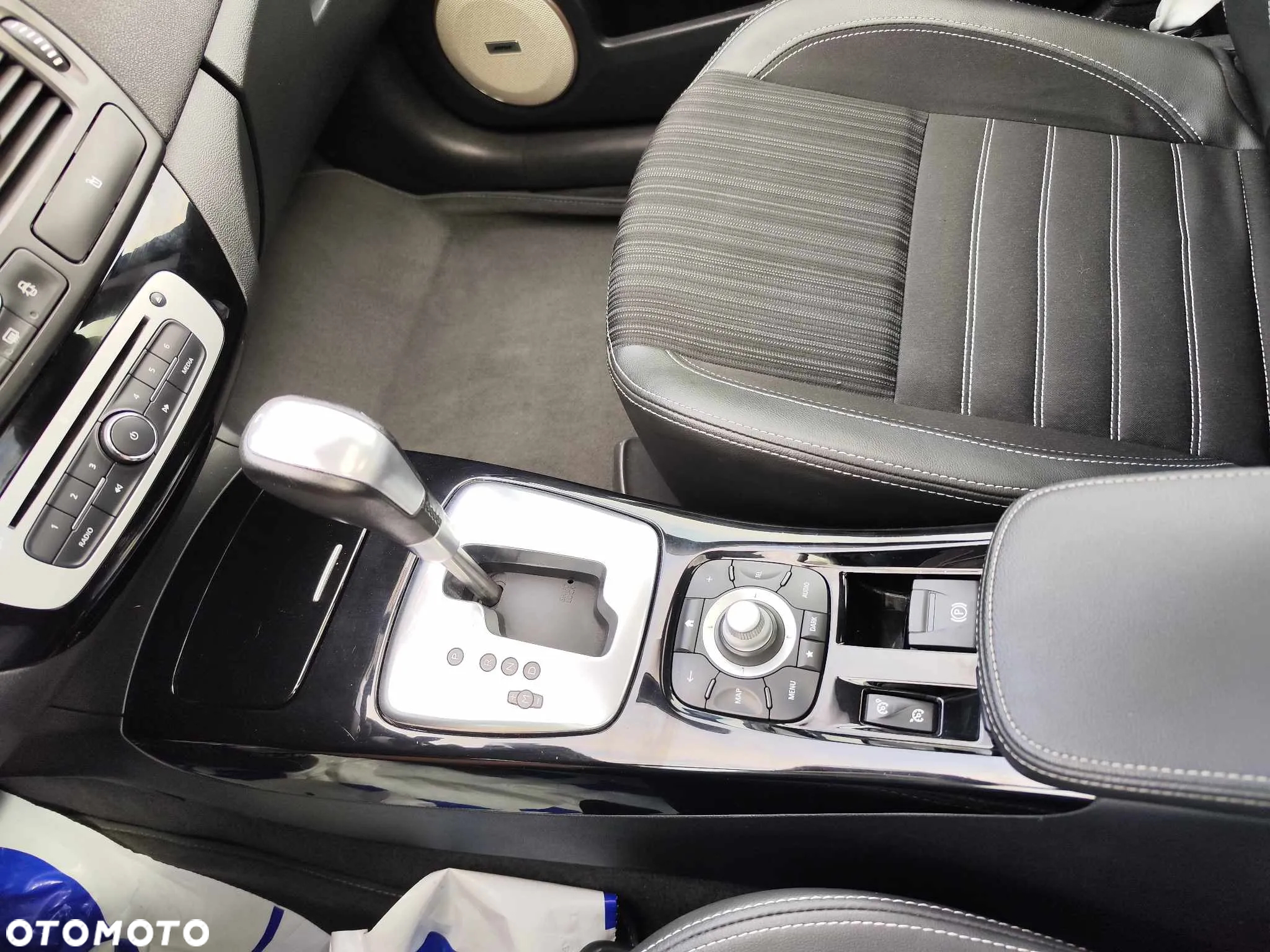Renault Laguna Grandtour dCi 110 FAP EDC Bose Edition - 28