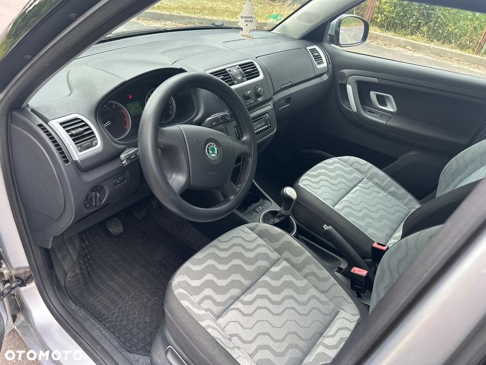 Skoda Fabia 1.4 Sedan Ambiente - 10
