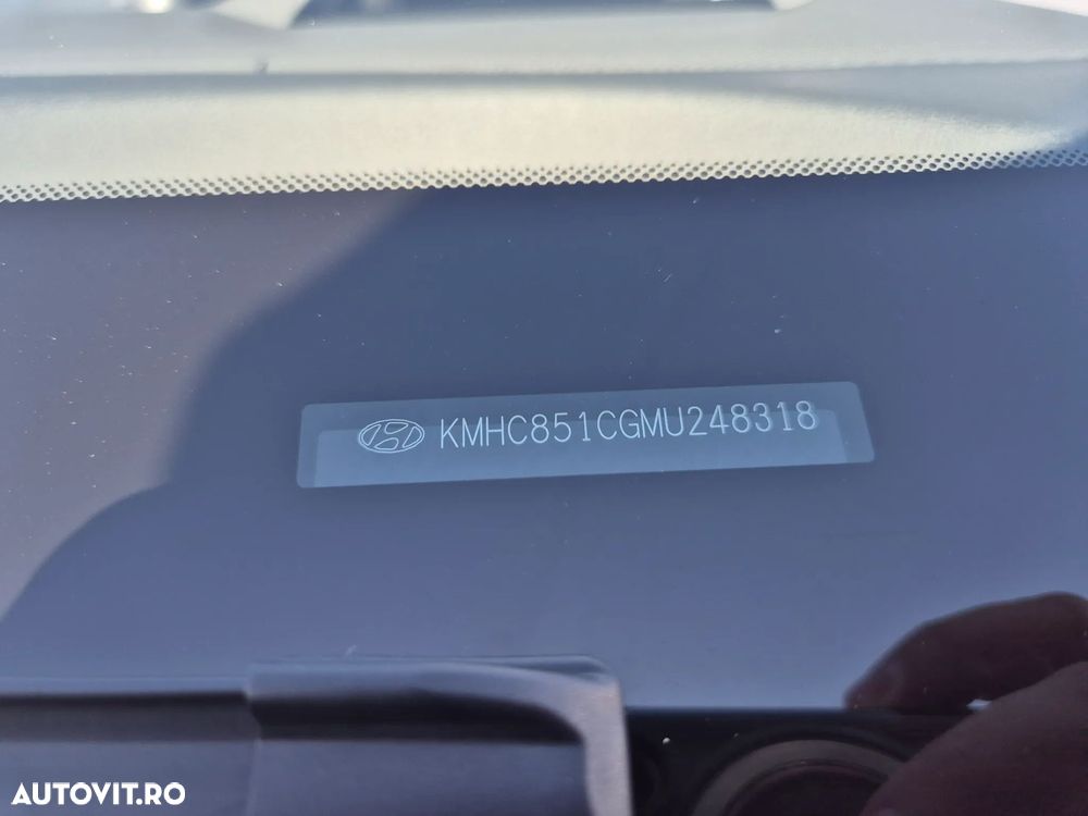 Hyundai IONIQ - 19
