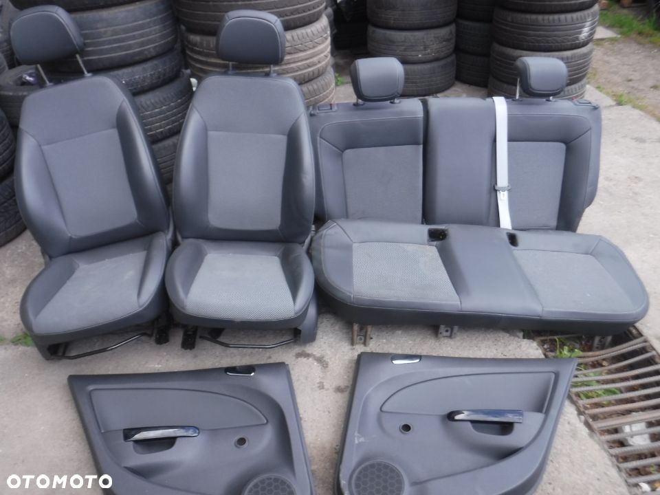 Opel Corsa D 5d skory siedzienia fotele  europa - 1