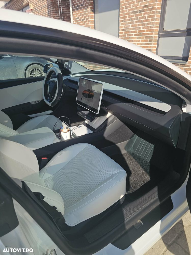 Tesla Model 3 RWD - 13