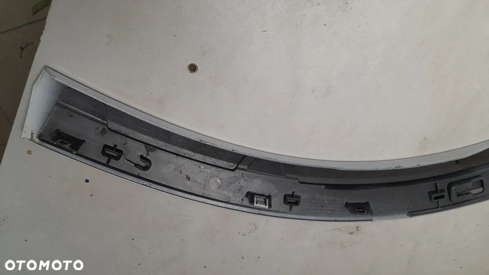 AUDI E TRON LISTWA BŁOTNIKA LEWA PRZEDNIA 4KE853717F - 8
