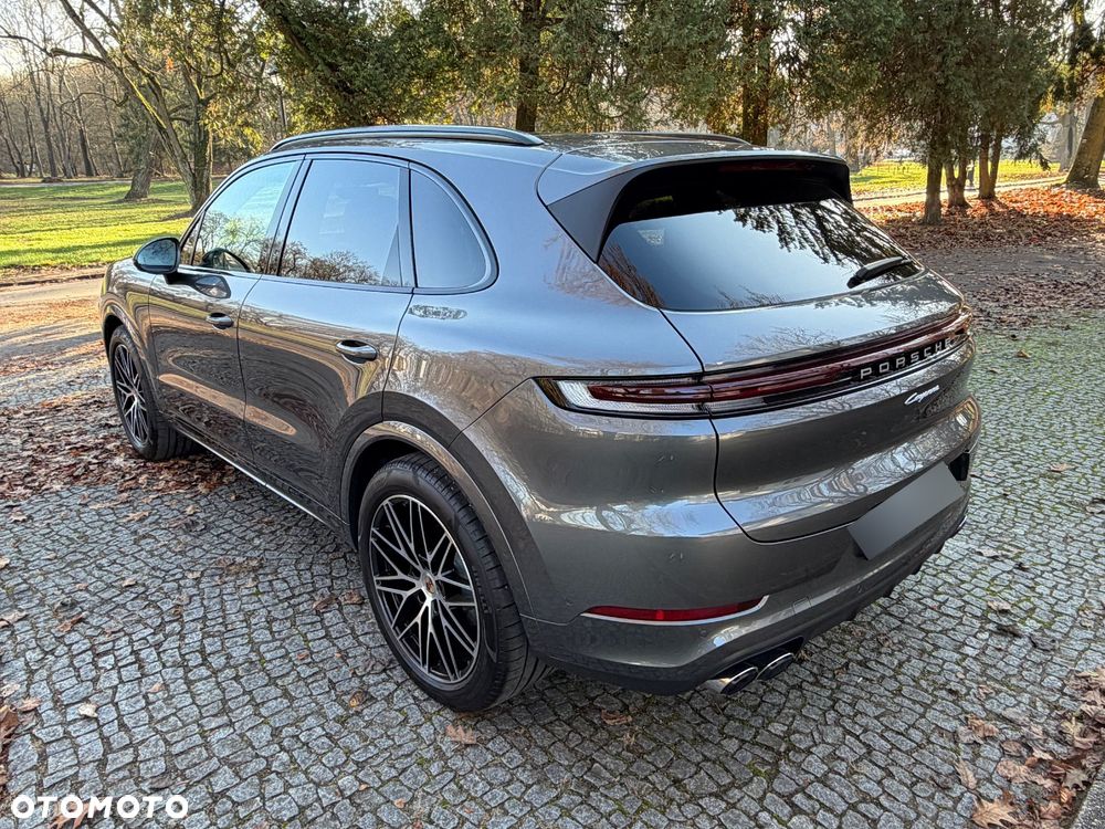 Porsche Cayenne Standard - 5