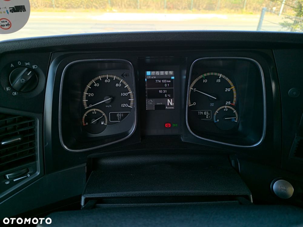 Mercedes-Benz Actros - 5