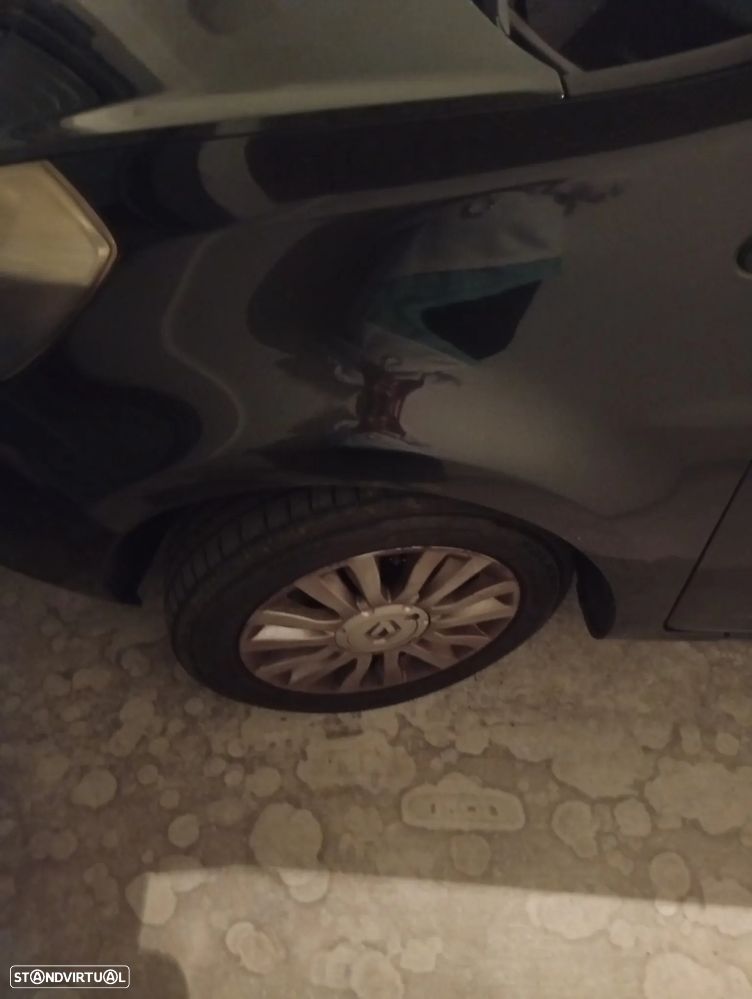 Renault Clio Sport Tourer - 8