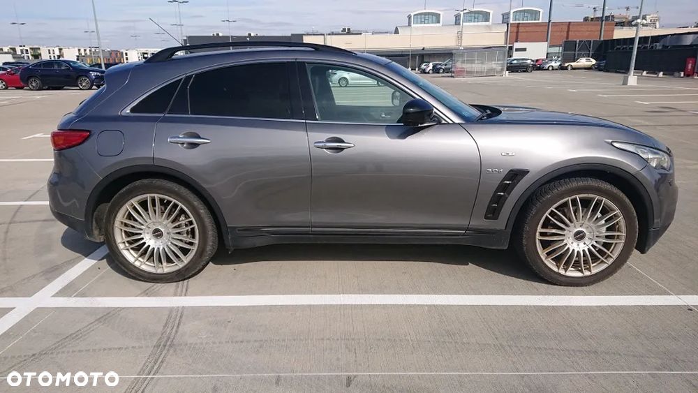 Infiniti QX70 3.0d S Premium - 6