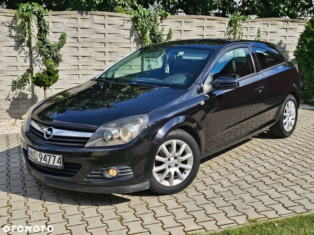 Opel Astra III GTC 1.6 Cosmo - 10