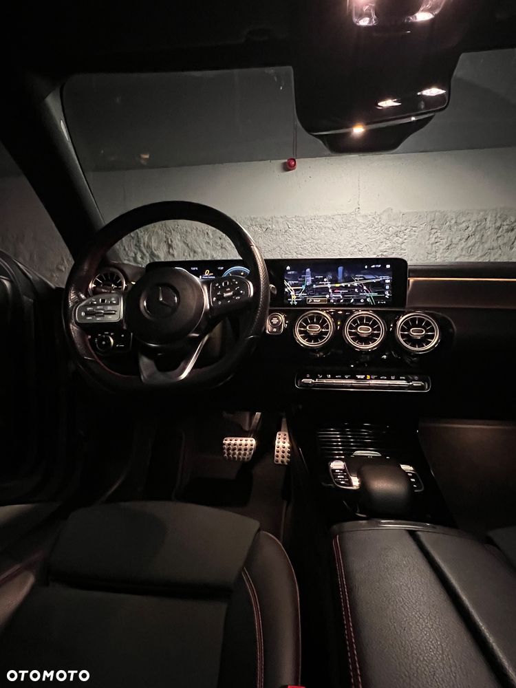 Mercedes-Benz CLA - 18