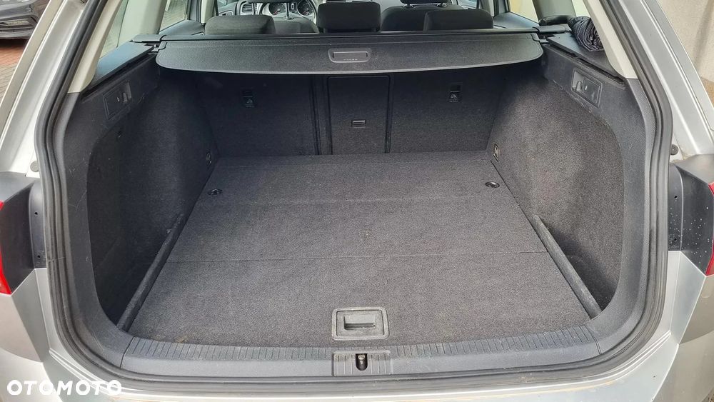 Volkswagen Golf 1.6 BlueTDI DSG Comfortline - 11