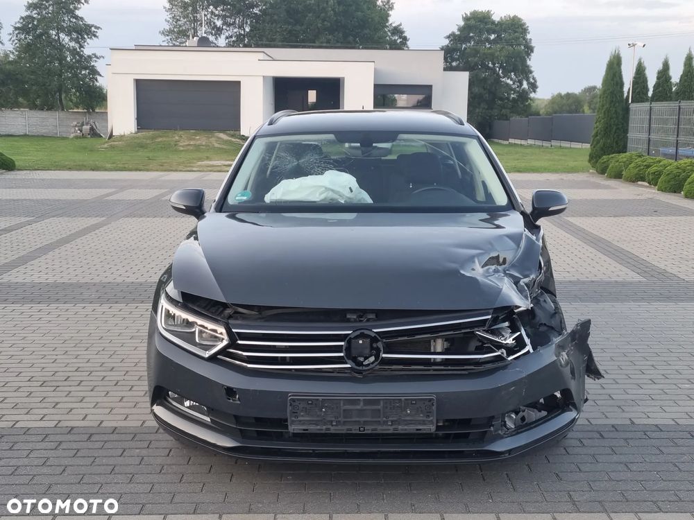 Volkswagen Passat Variant 2.0 TDI SCR DSG - 2