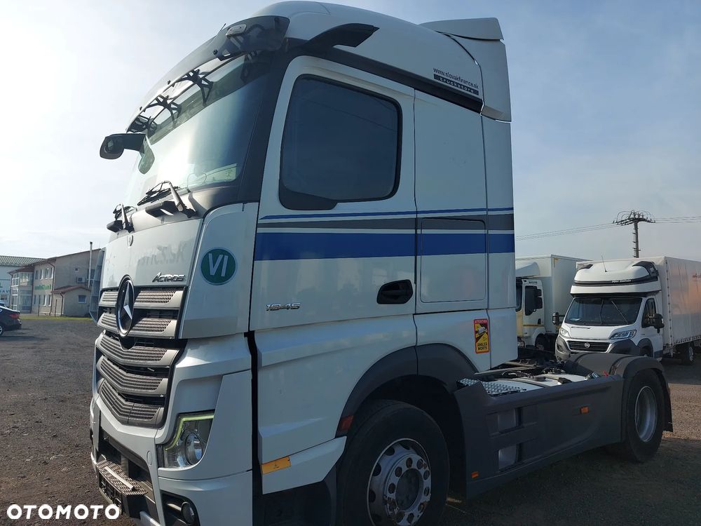 Mercedes-Benz MP-5-1845 - 1