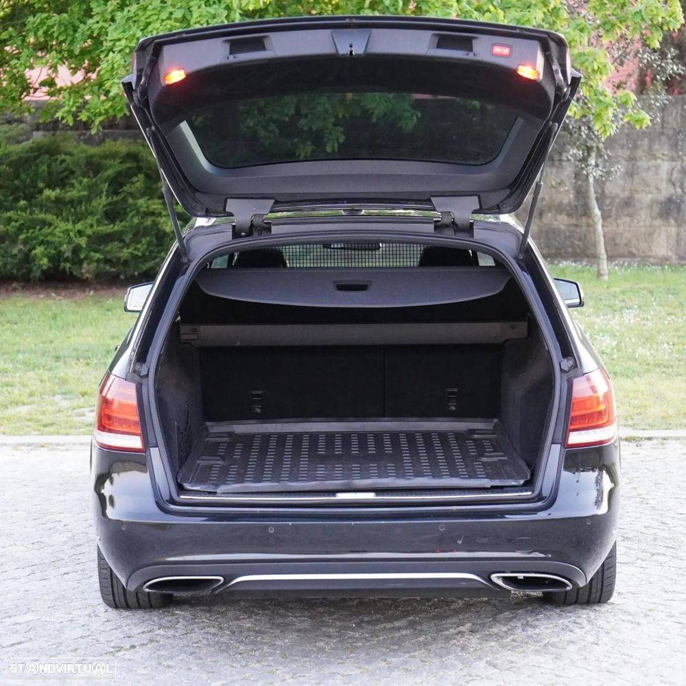 Mercedes-Benz E 300 Bluetec Hybrid Avantgarde - 53