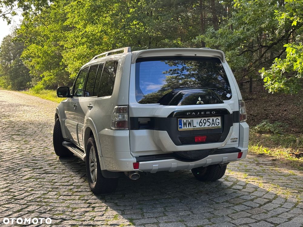 Mitsubishi Pajero - 4
