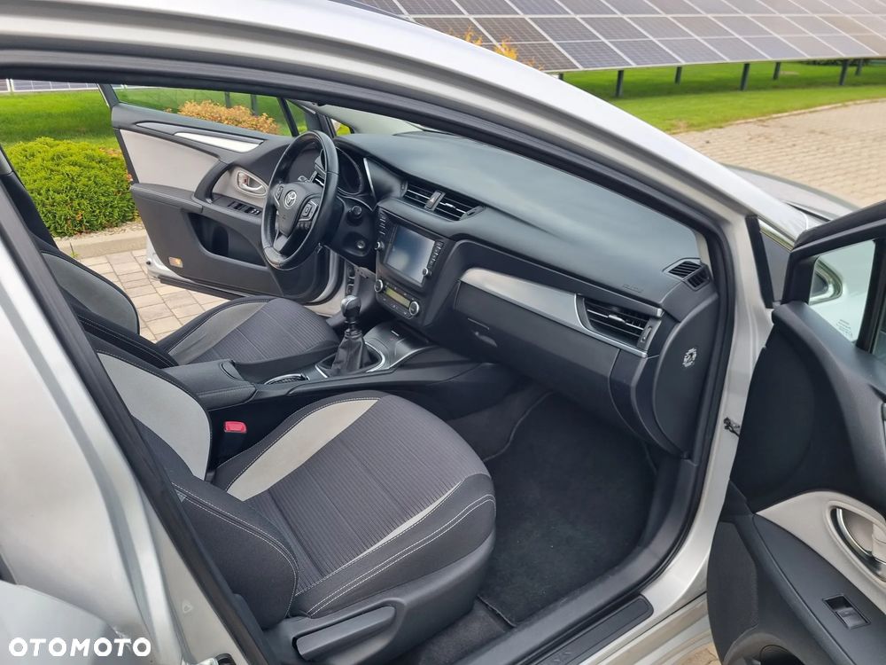 Toyota Avensis - 7