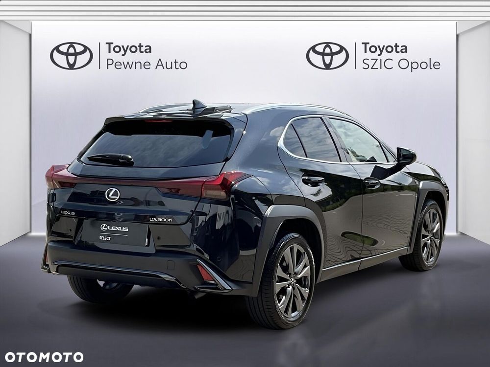 Lexus UX 300h F Sport Design - 5