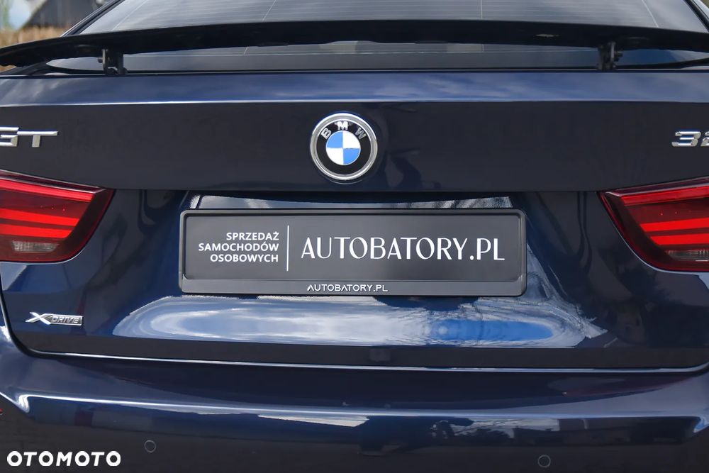 BMW Seria 3 320i xDrive Edition M Sport Shadow - 31