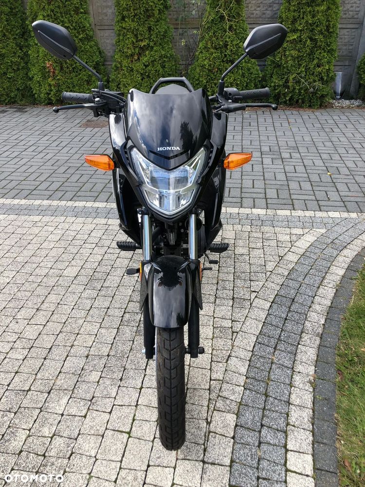 Honda CB - 12