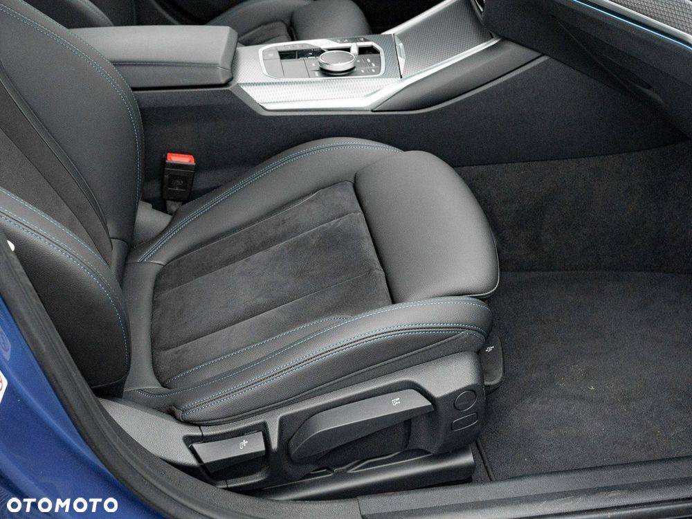 BMW Seria 3 318i M Sport - 29