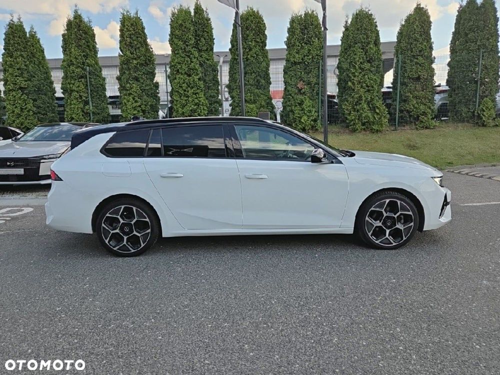 Opel Astra 1.2 T GS S&S - 4