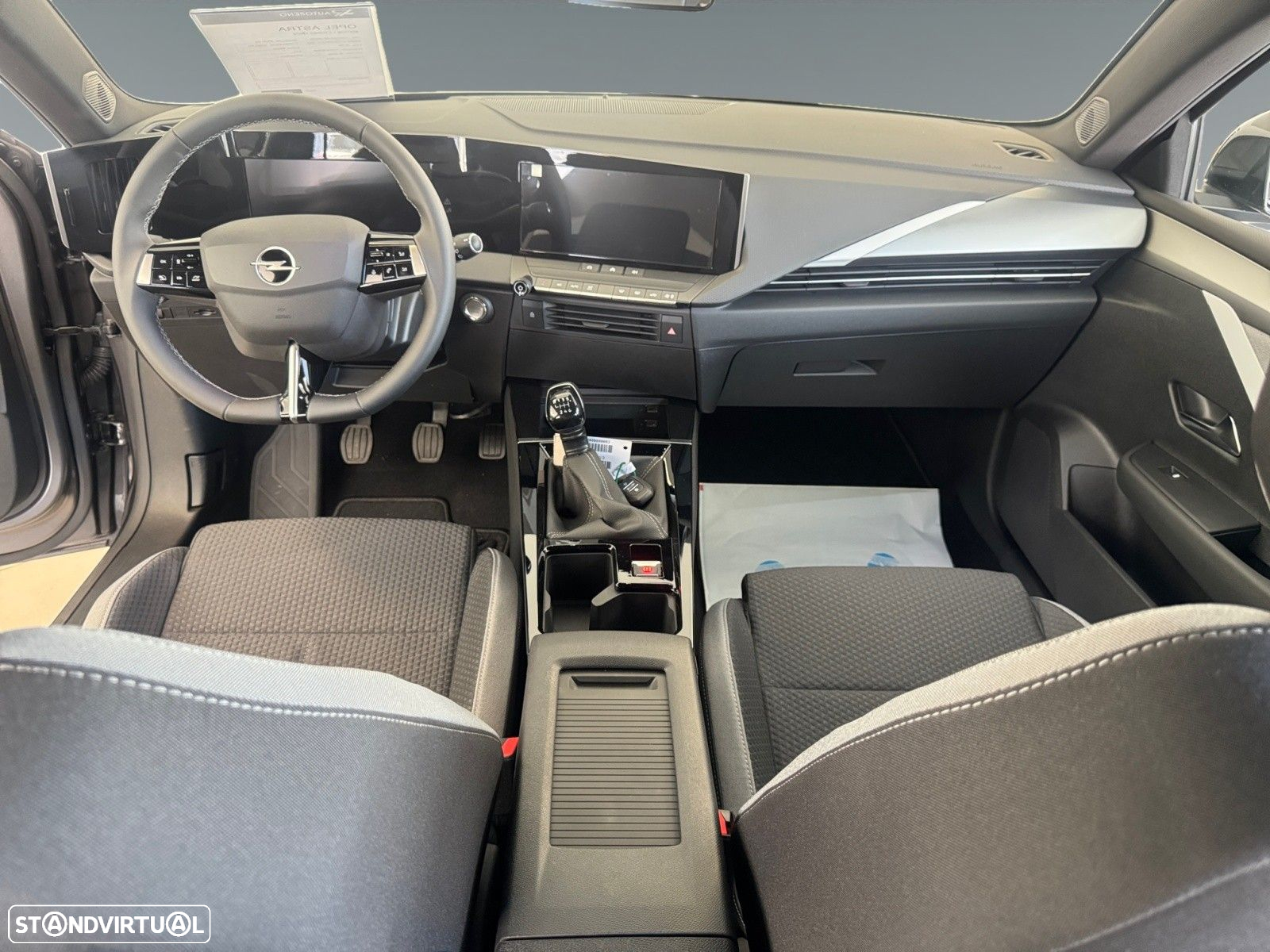 Opel Astra 1.2 T Edition - 10