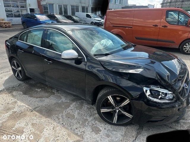 Volvo S60 T3 Summum - 1