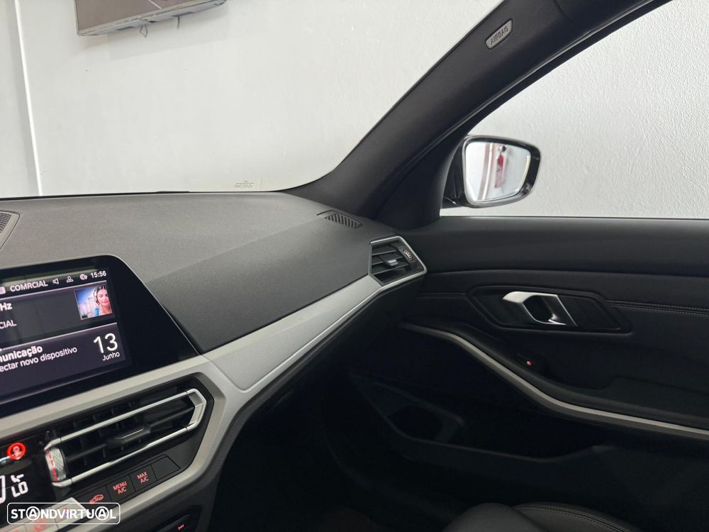 BMW 320 d Pack M Auto - 17