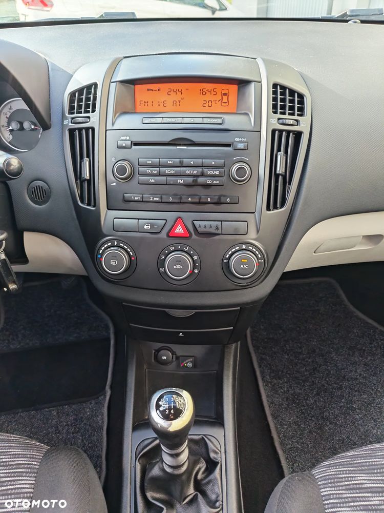 Kia Ceed 1.6 Comfort - 10