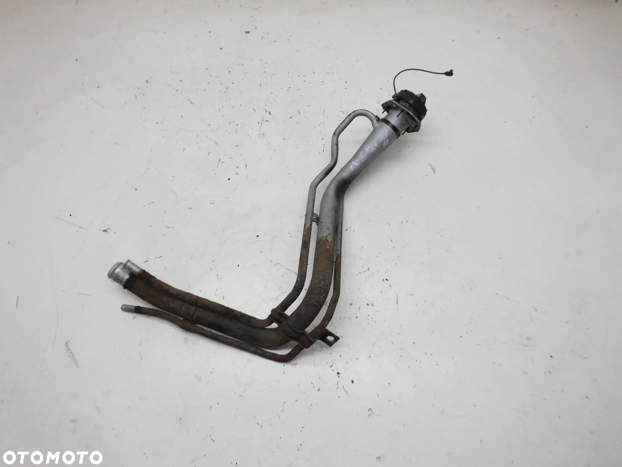 WLEWKA WLEW PALIWA W ZBIORNIK HYUNDAI I30 I LIFT 1.4 1.6 16V 2007-2012r. ORYGINAŁ - 1