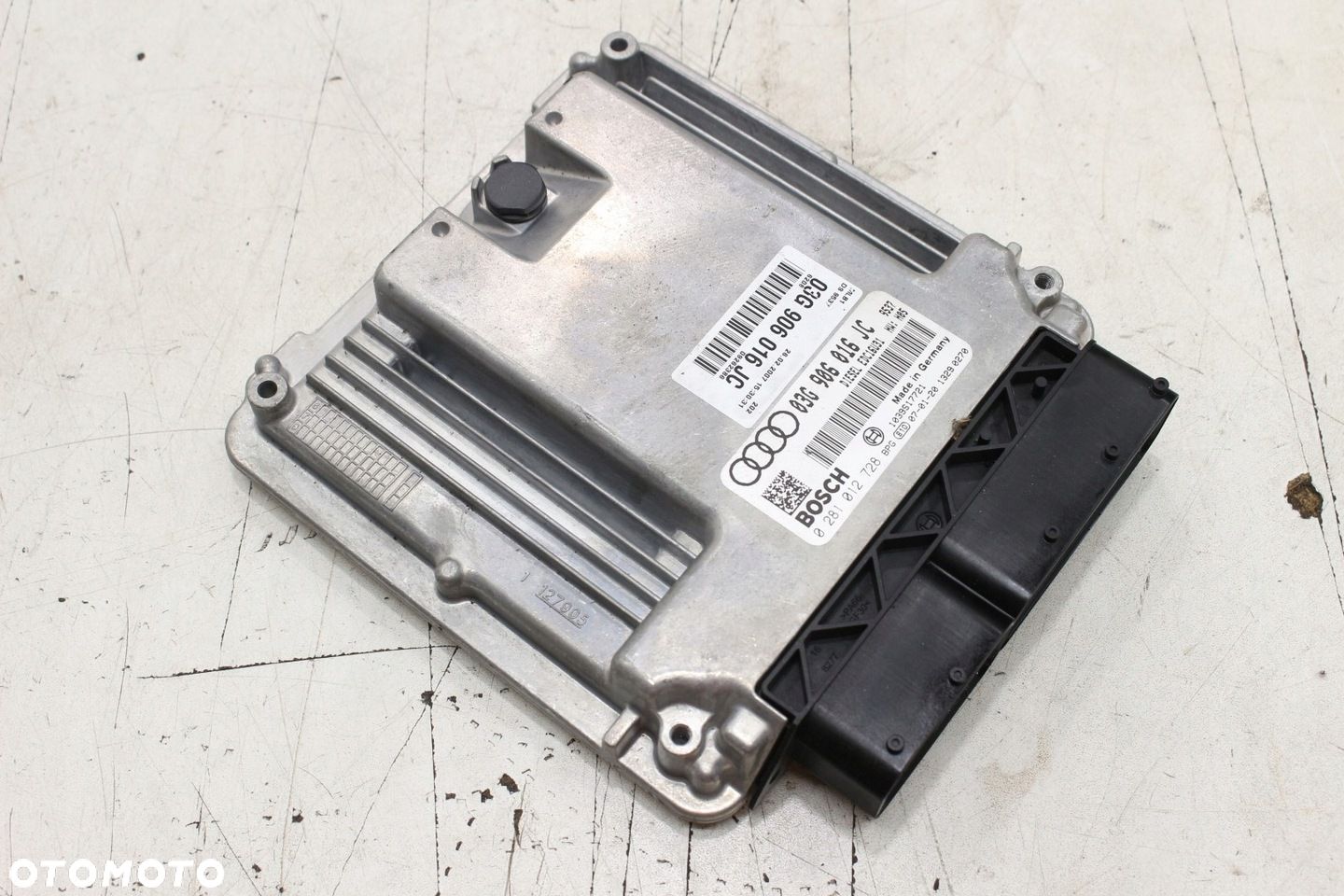 Komputer Silnika 03G906016JC Audi A4 B7 2.0 TDI - 1