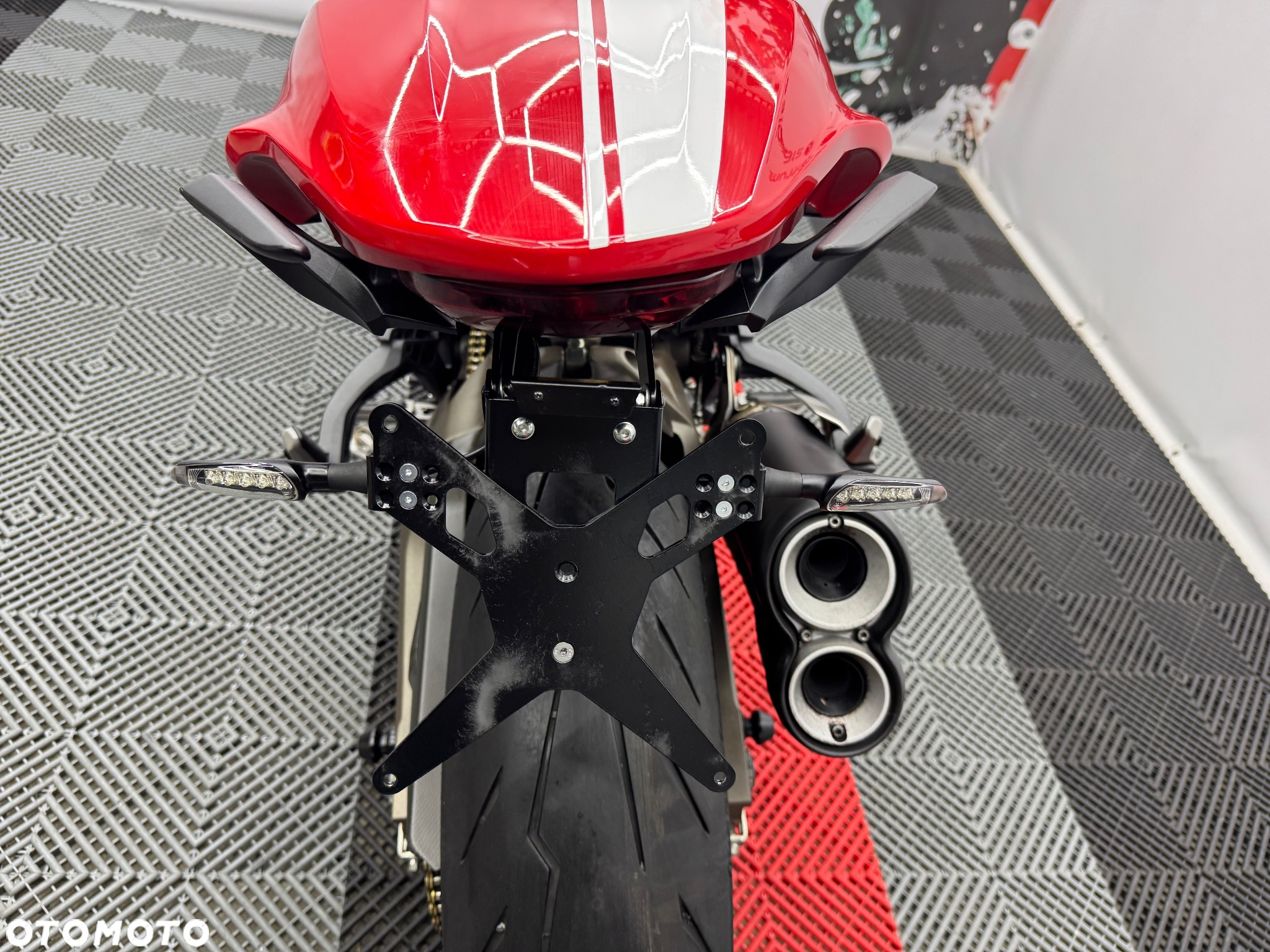 Ducati Monster - 21
