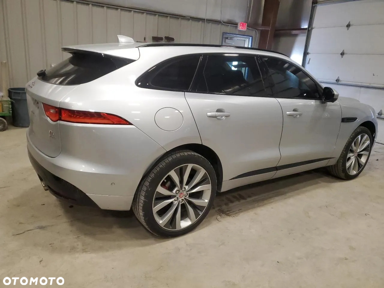 Jaguar F-Pace S AWD - 4
