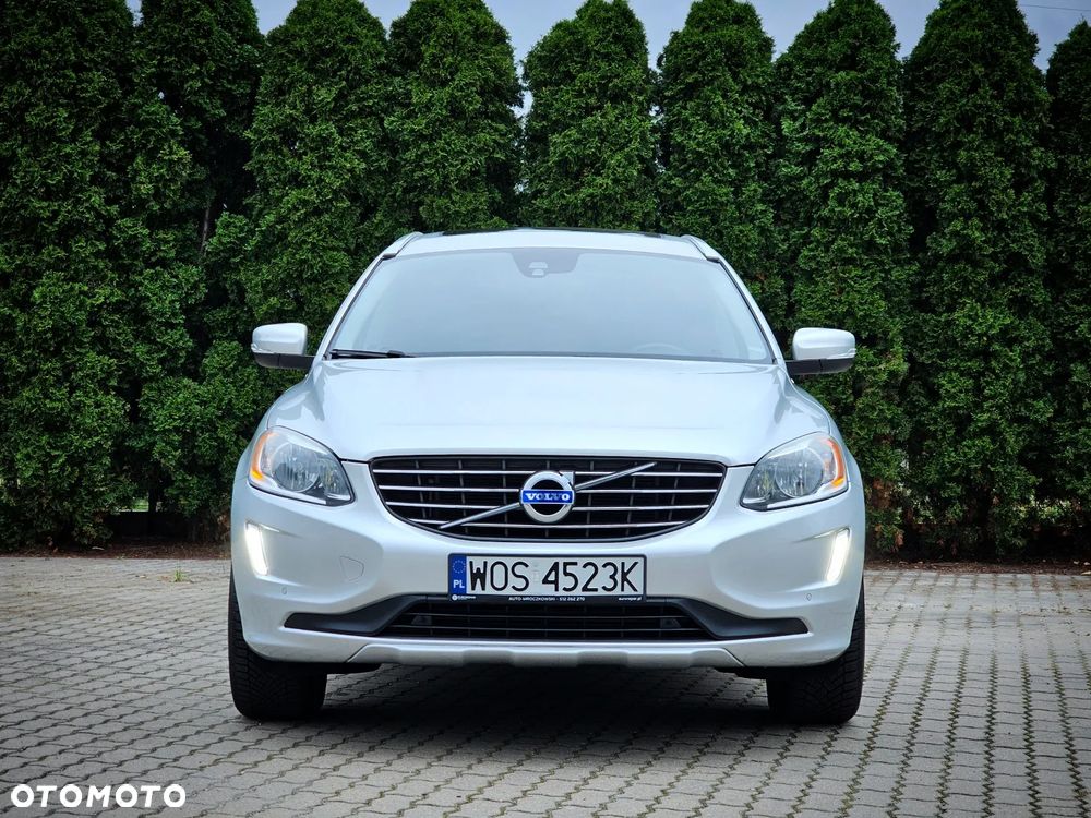 Volvo XC 60 T6 AWD Momentum - 4