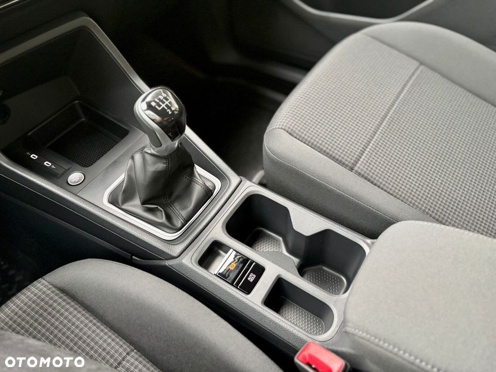 Volkswagen Caddy silnik: 2,0 l TDI EU6 SCR 75 kW skrzynia biegów: manualna 6 -biegowa rozstaw osi: 2755 mm - 20