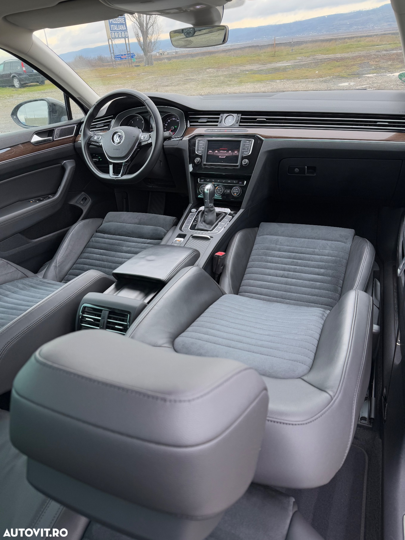 Volkswagen Passat 2.0 TDI DSG Highline - 9