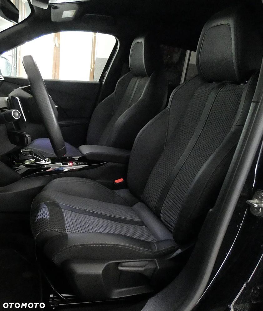 Peugeot 2008 1.2 PureTech Allure S&S EAT8 - 19