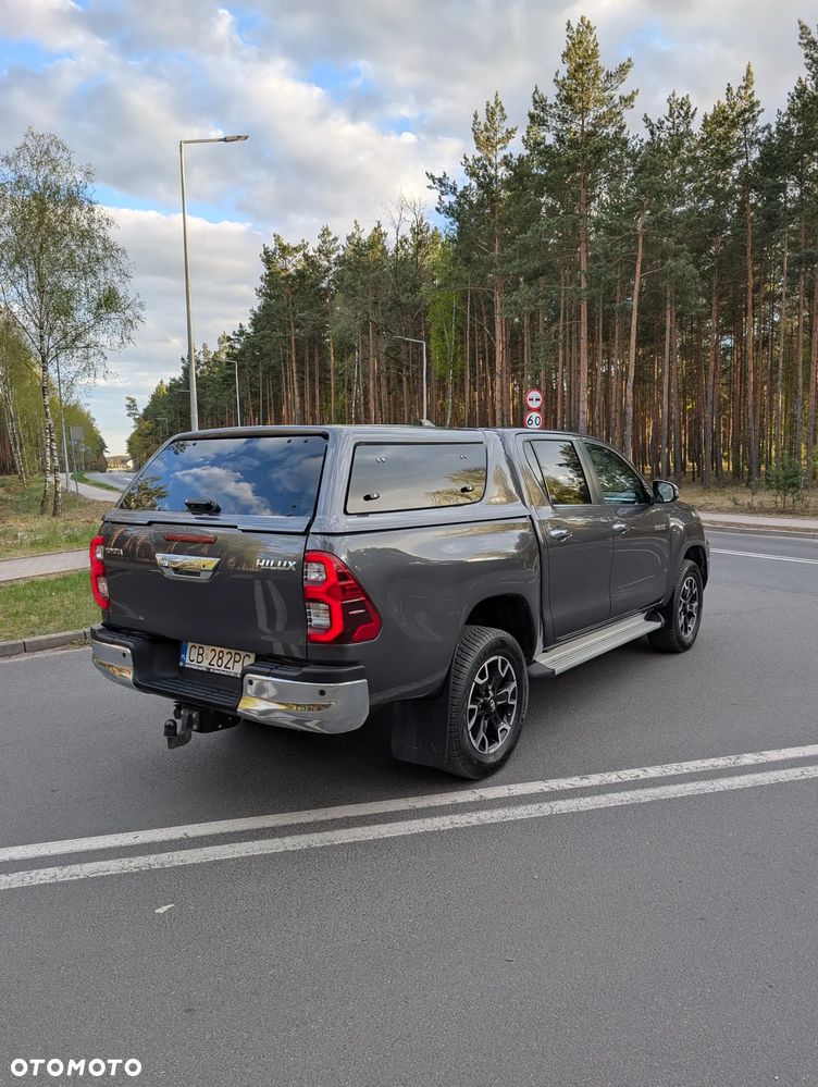 Toyota Hilux - 6