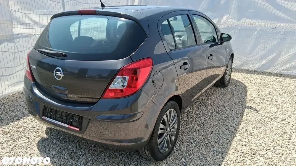 Opel Corsa 1.2 16V Color Edition - 4