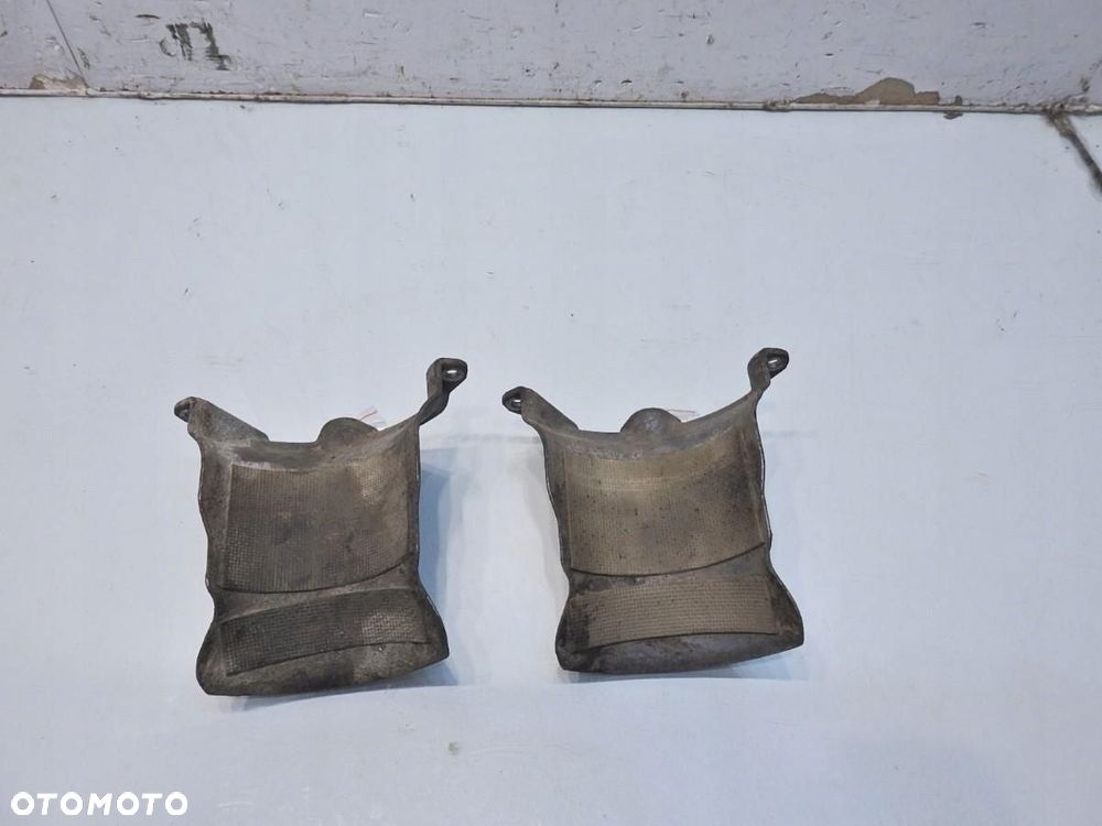 OSŁONA PÓŁOSI TYŁ AUDI A6 C6 3.2 FSI QUATTRO 4E0501713C - 4