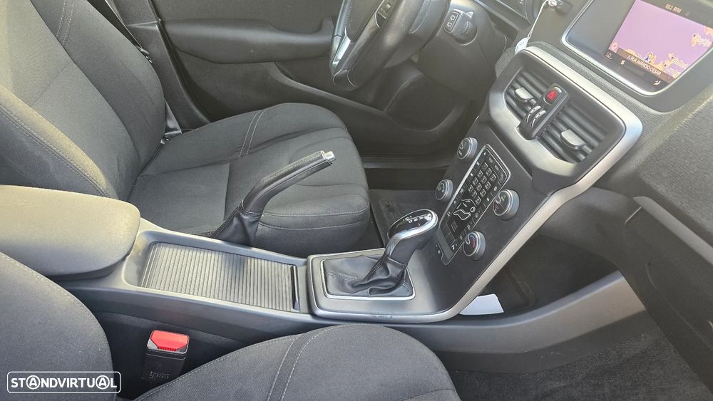 Volvo V40 2.0 D2 Kinetic Geartronic - 14
