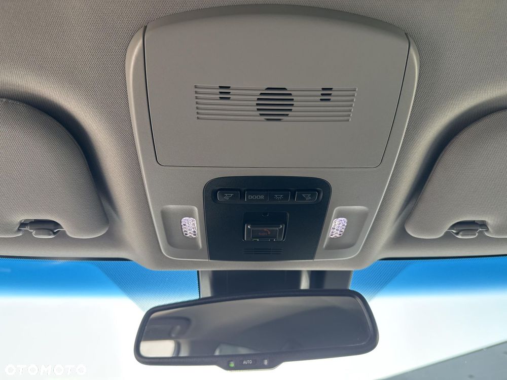 Toyota Camry 2.5 Hybrid Executive CVT - 25